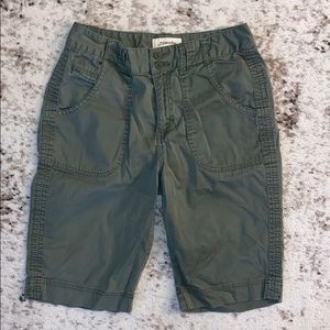 St. John’s bag Bermuda olive green shorts sz 4